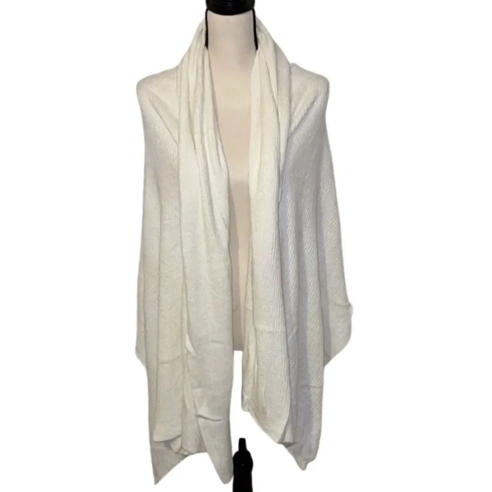 Aqua Bloomingdales Super-Cozy Wrap